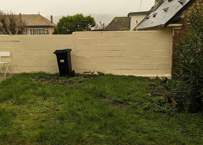 Dom wakacyjny Maison De Pecheur Proche Du Port,plage Et Commerces Chez Saja
